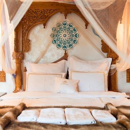 Hidden Gem Antique Apt With Stunning City Views بوخارست المظهر الخارجي الصورة