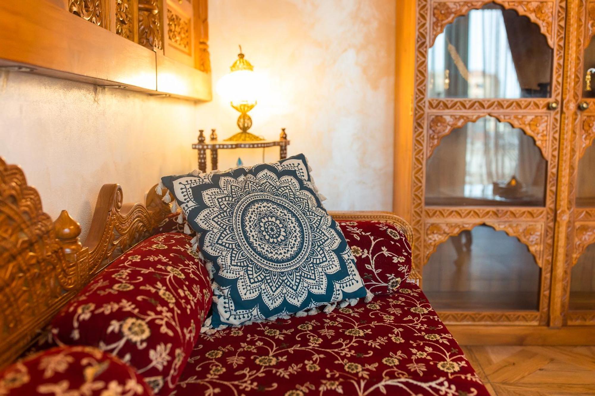 Hidden Gem Antique Apt With Stunning City Views بوخارست المظهر الخارجي الصورة