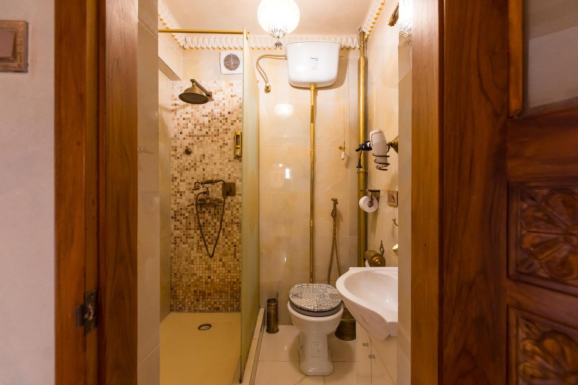 Hidden Gem Antique Apt With Stunning City Views بوخارست المظهر الخارجي الصورة